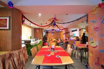 Food Court