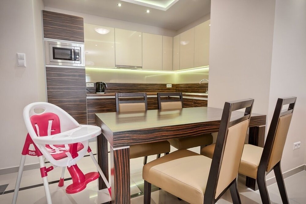 Family Apartment - Guestroom