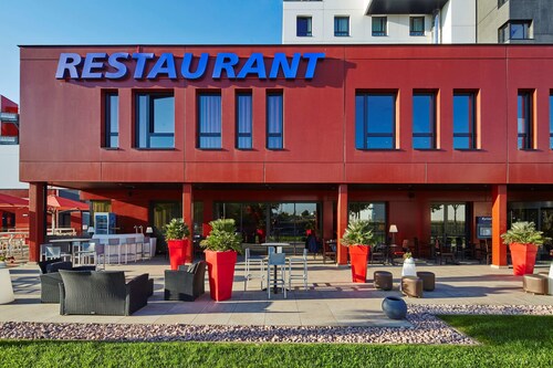 Kyriad Prestige Lyon Est - Saint Priest Eurexpo Hotel and Spa