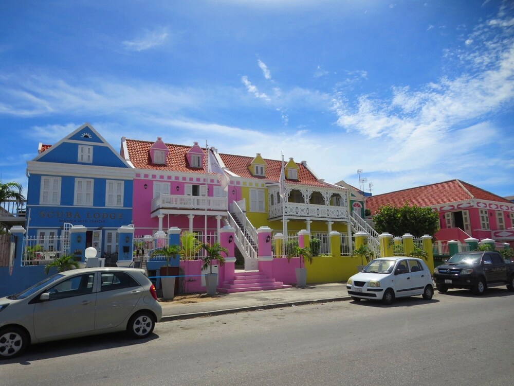 Fachada del hotel