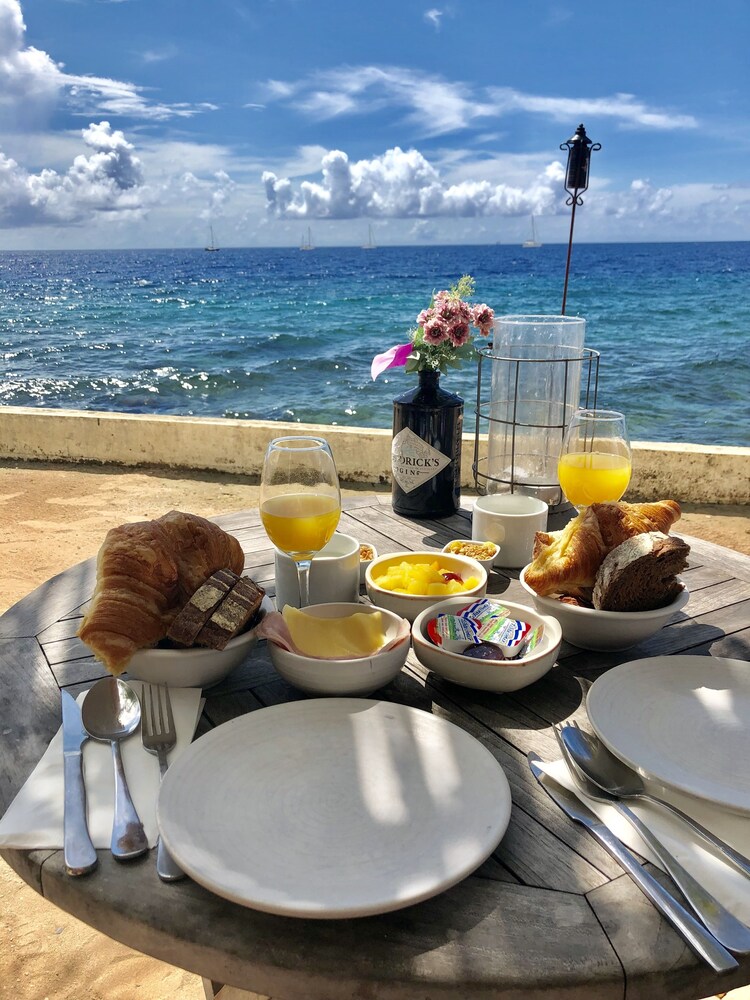 Desayuno y comida