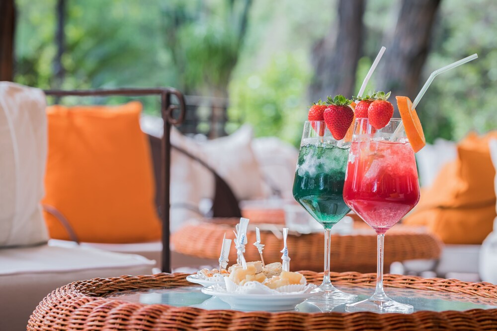 Hotel Bar