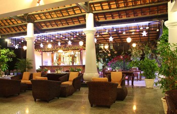 Hotel Lounge