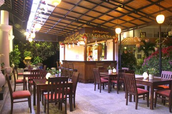 Hotel Lounge