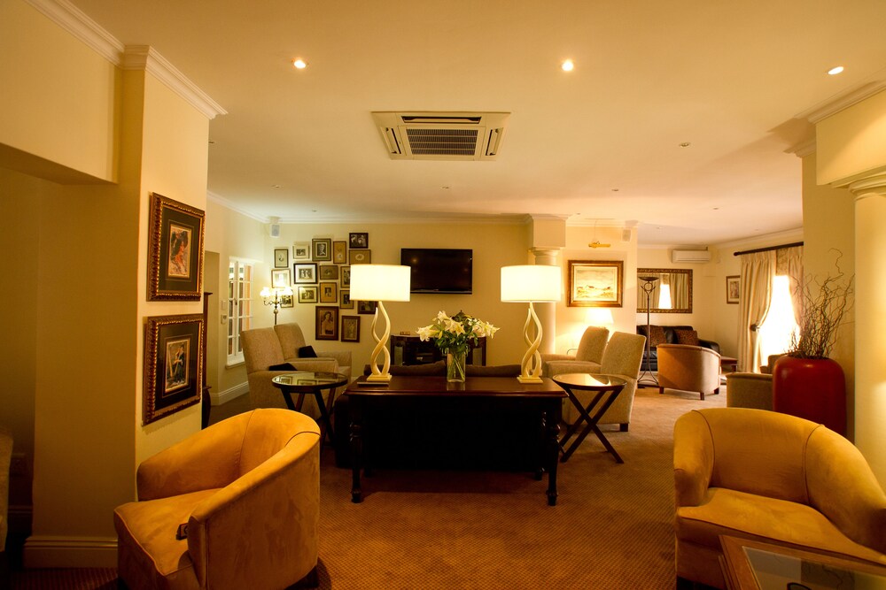 Hotel Lounge