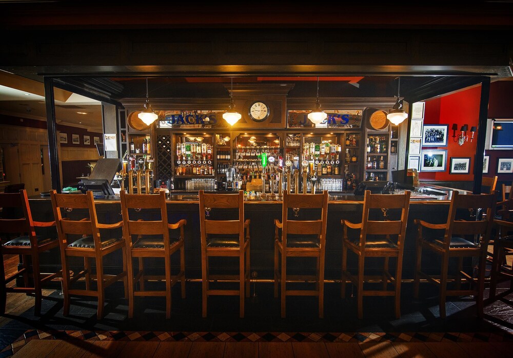Hotel Bar
