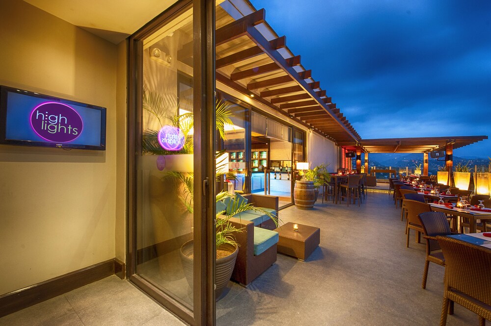 Hotel Bar