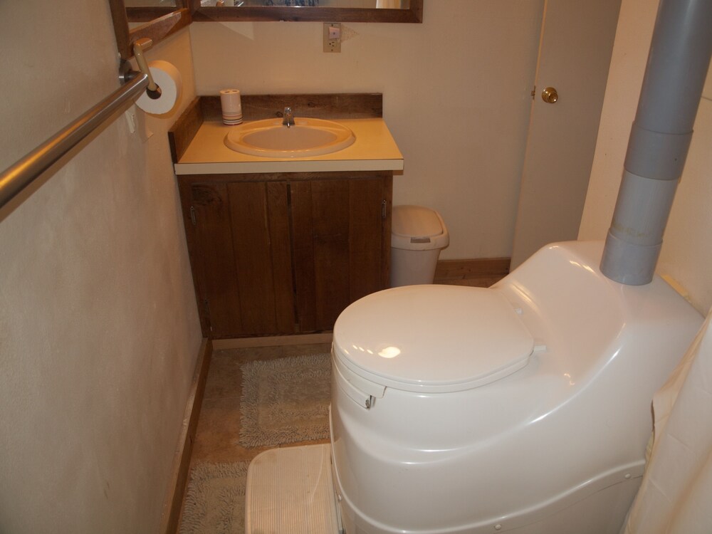 Panoramic Suite, 1 Bedroom, Ocean View, Oceanfront - Bathroom