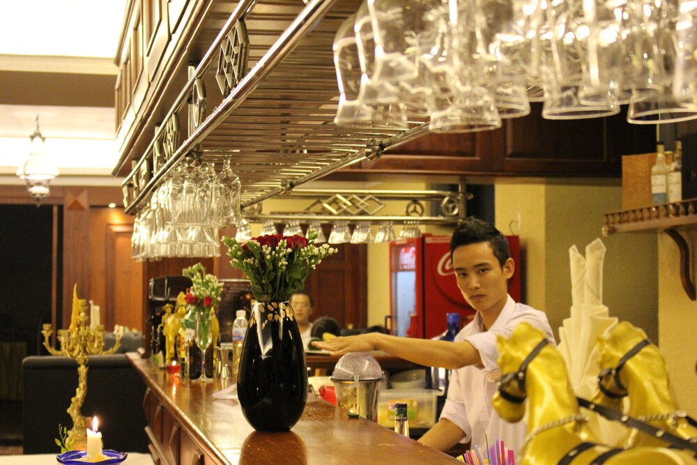 Hotel Bar