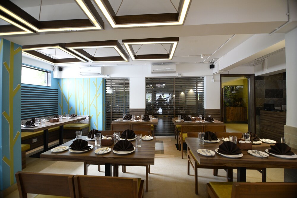 Hotel Lounge