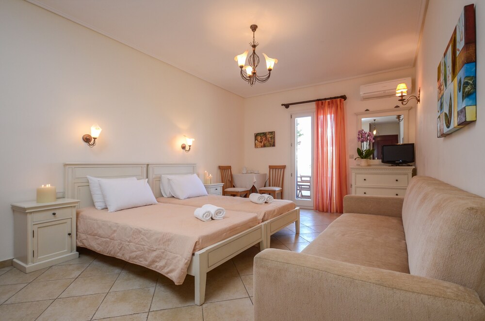 Family Studio - Living Area
