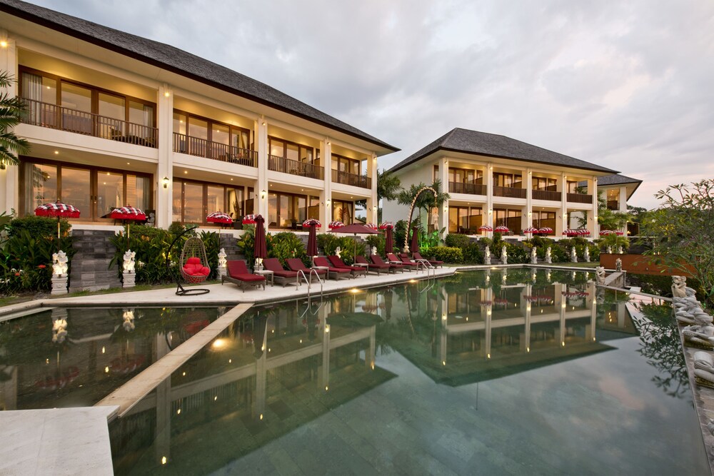 Infinity Pool