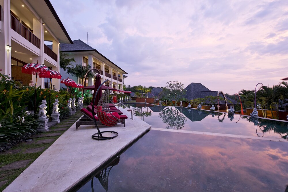 Infinity Pool