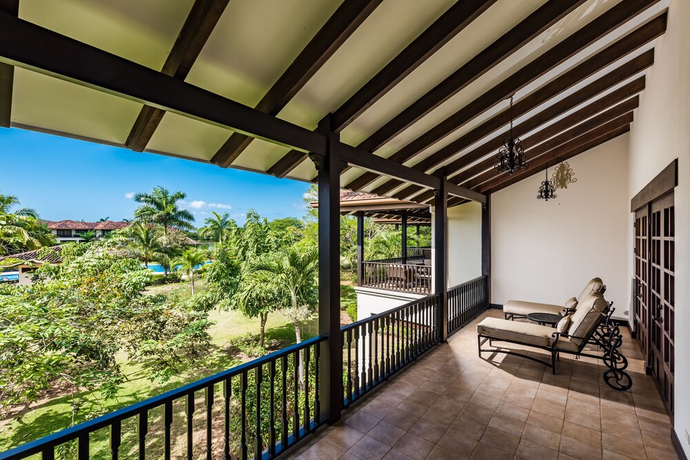 Luxury Villa, 3 Bedrooms, Garden View - Guestroom View
