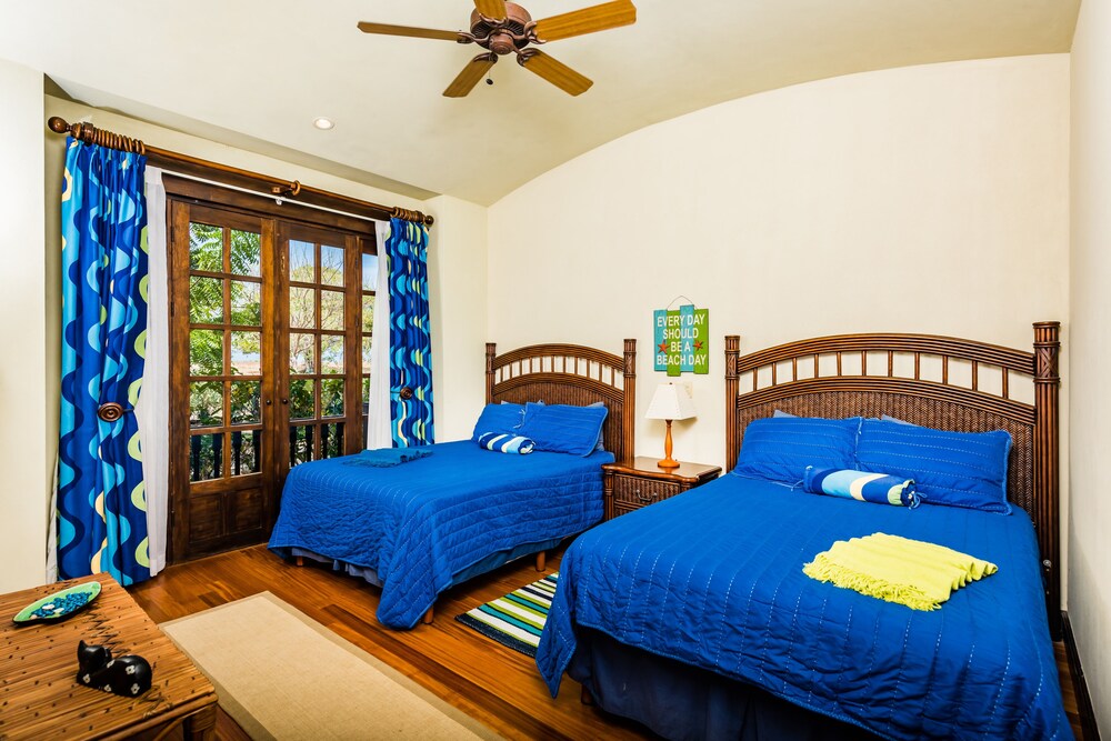 Luxury Villa, 3 Bedrooms, Garden View - Guestroom