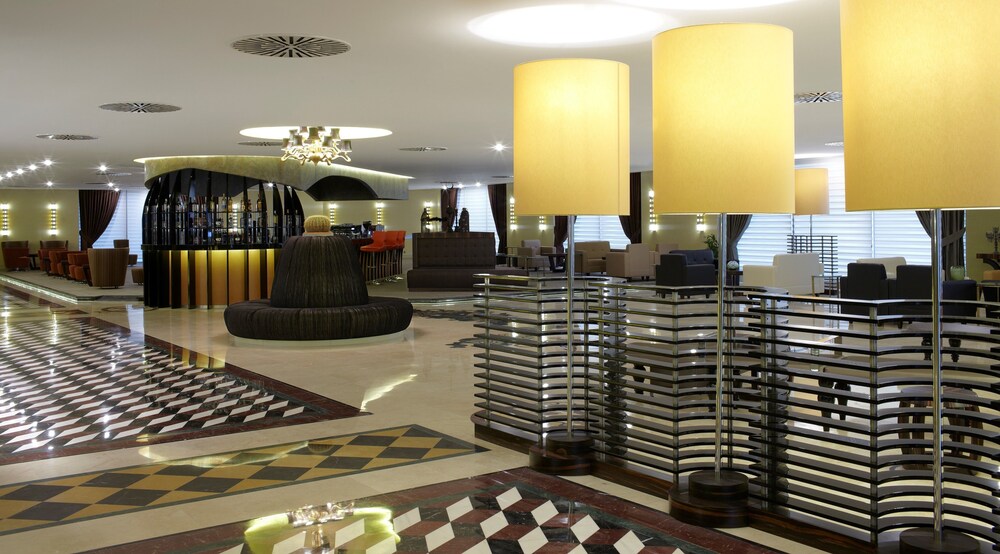 Hotel Bar