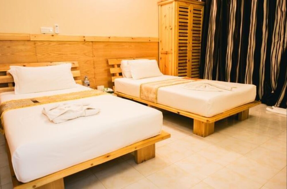 Deluxe Twin Room, City View - Guestroom