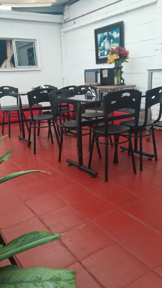 Food Court