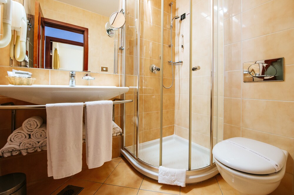 Dusche im Bad