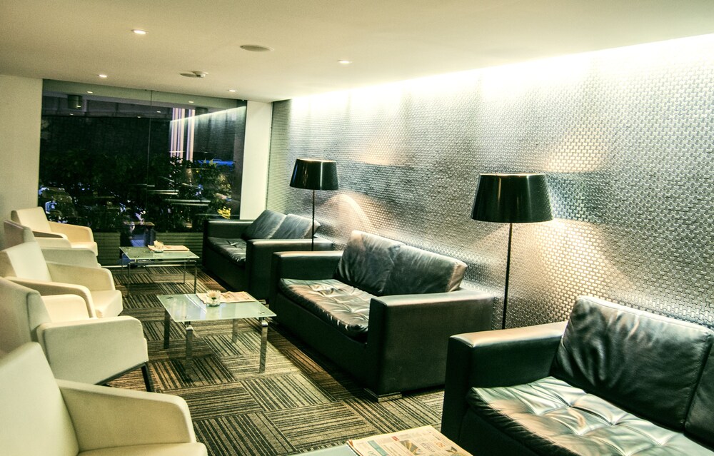 Executive Lounge