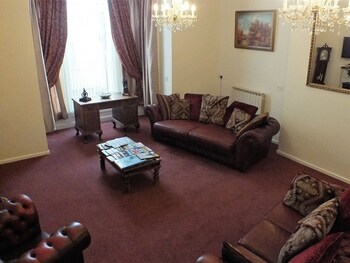Hotel Lounge