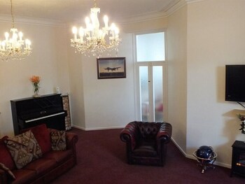Hotel Lounge