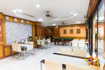 Food Court