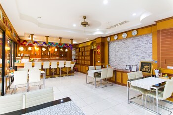 Food Court