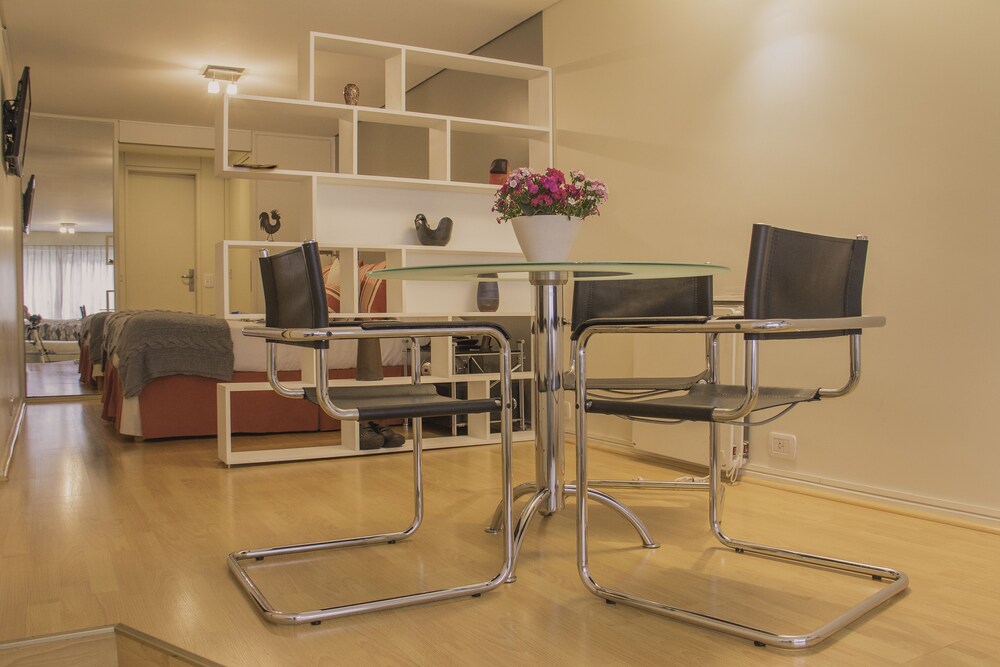 Studio - In-Room Dining