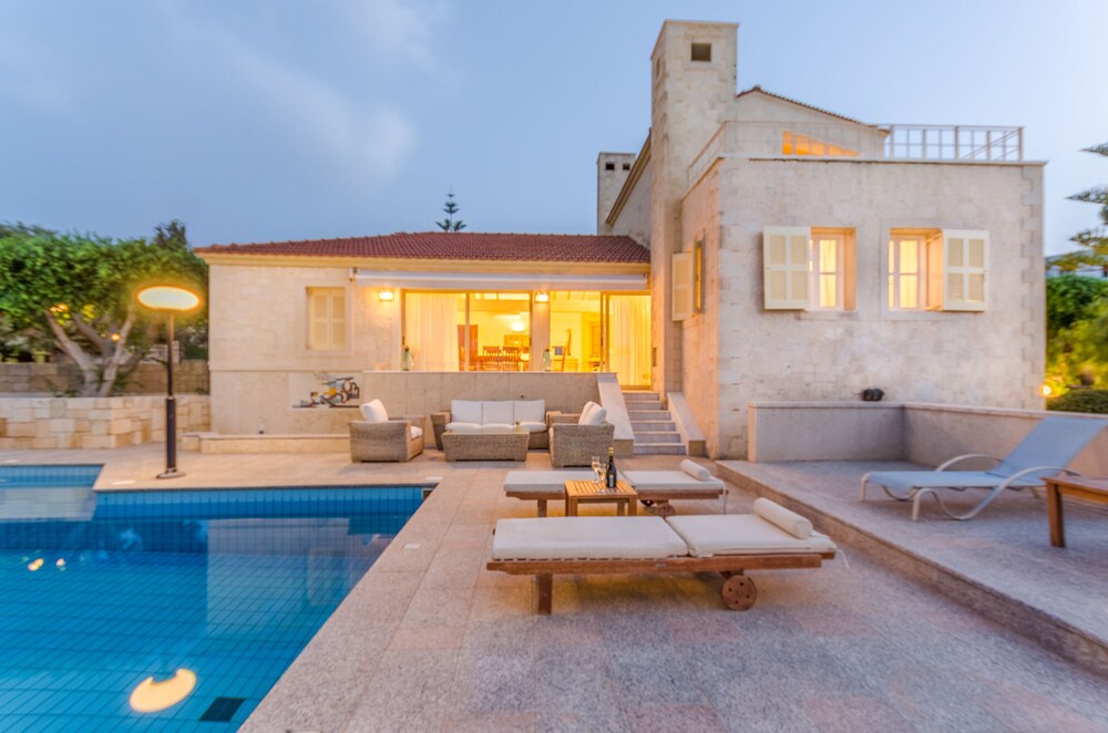 Villa - Featured Image