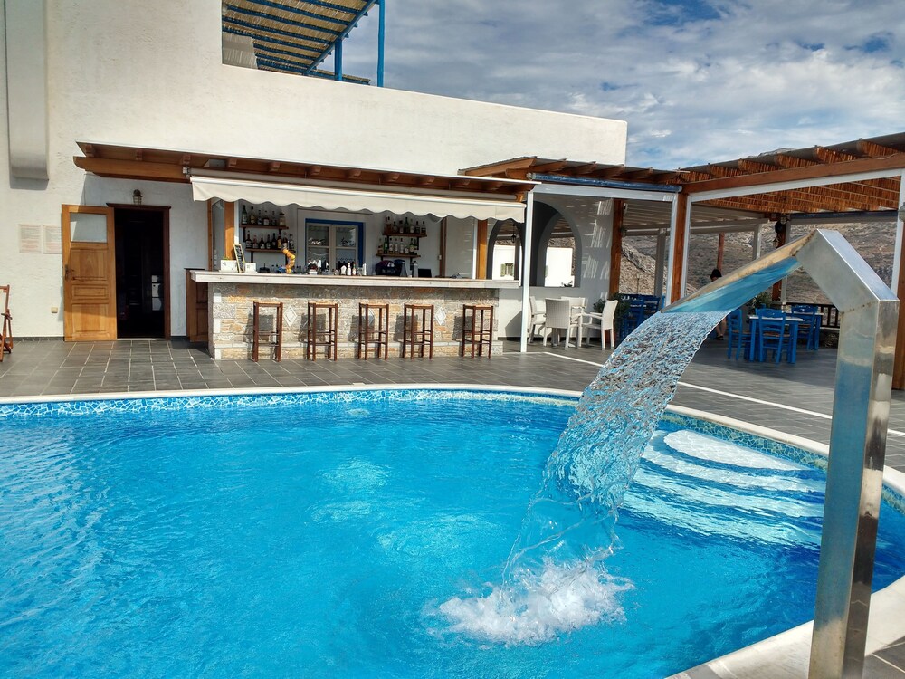 Poolside Bar