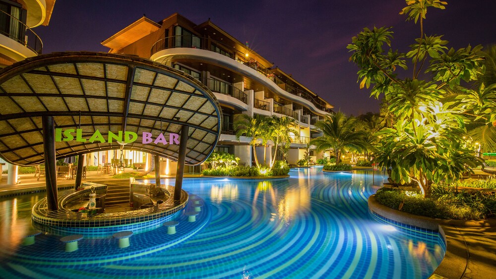 Poolside Bar