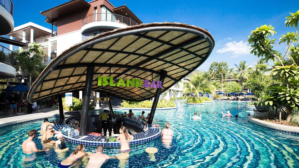 Poolside Bar