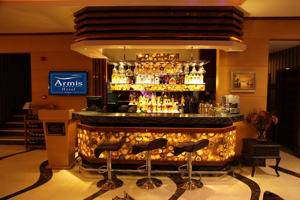 Hotel Bar