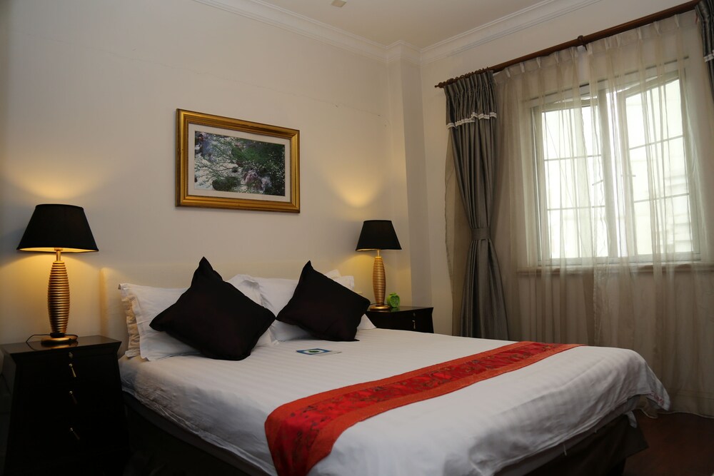 Deluxe Suite - Guestroom