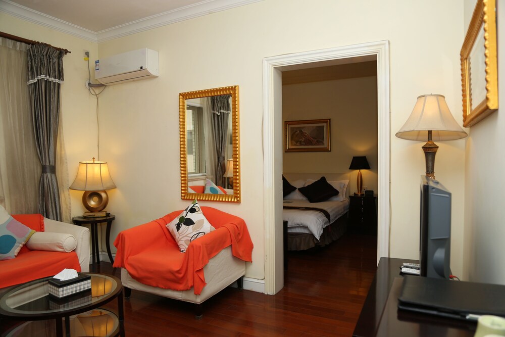 Superior Suite - Guestroom