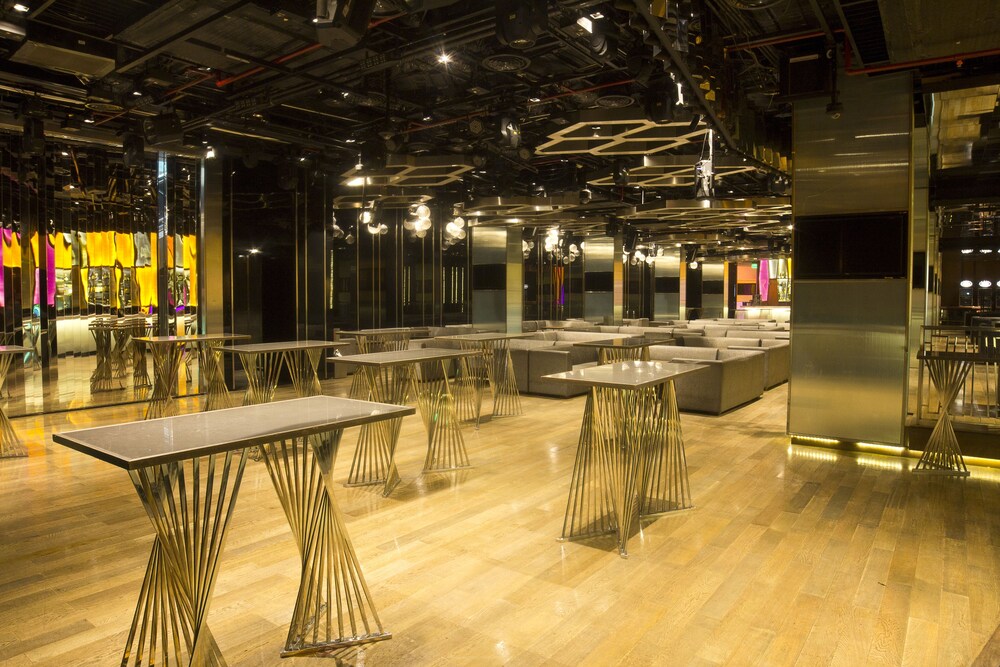 Hotel Bar