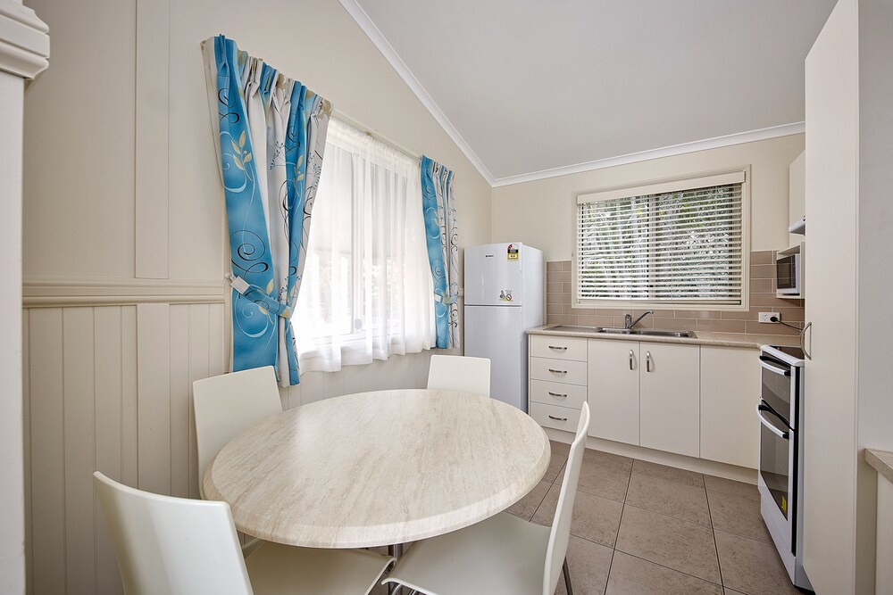 Premium Palm Cottage - In-Room Kitchen