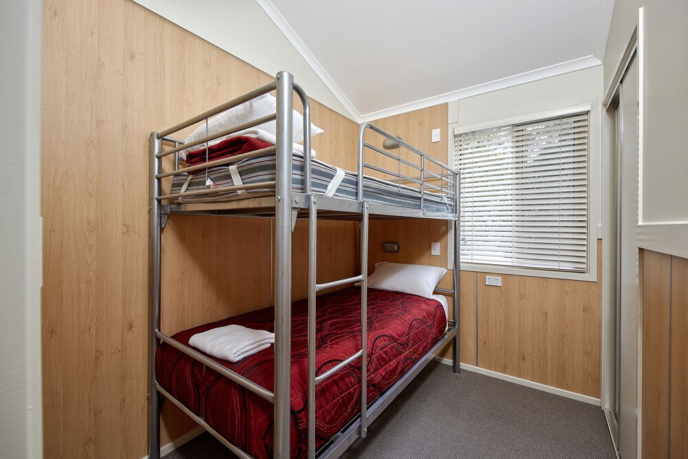 Cabin, 2 Bedrooms - Childrens Theme Room