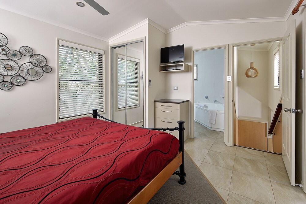 Macaw Mansion - Guestroom