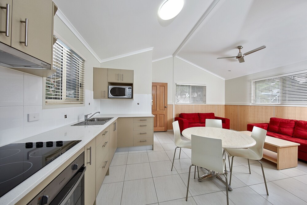 Cabin, 2 Bedrooms - Living Area