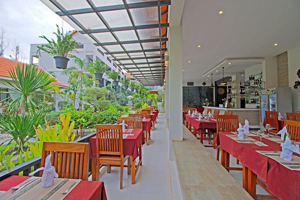 Hotel Bar