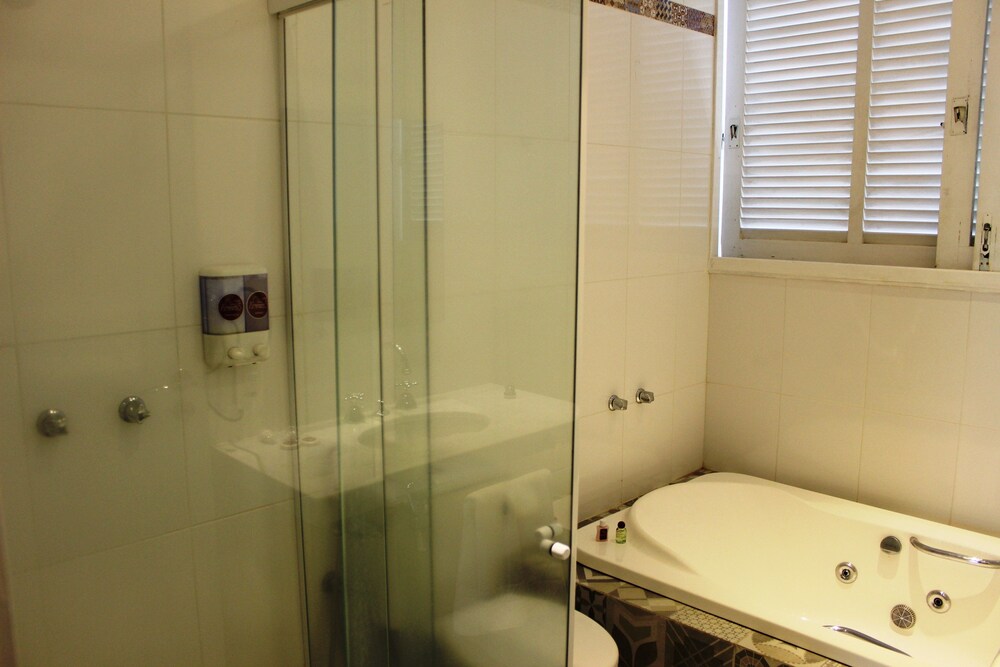 Jetted Tub