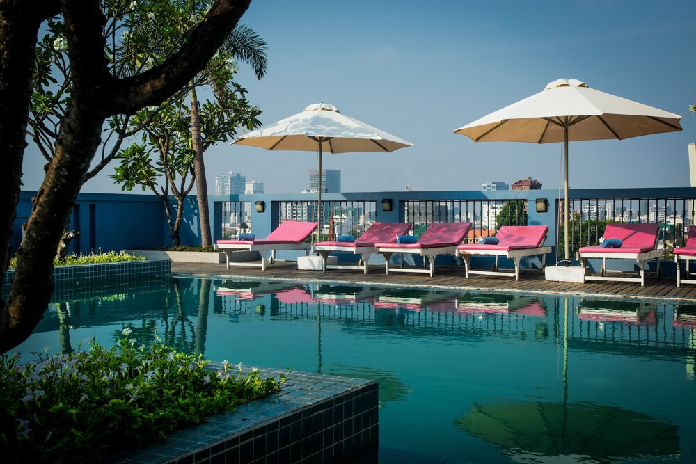 Rooftop Pool