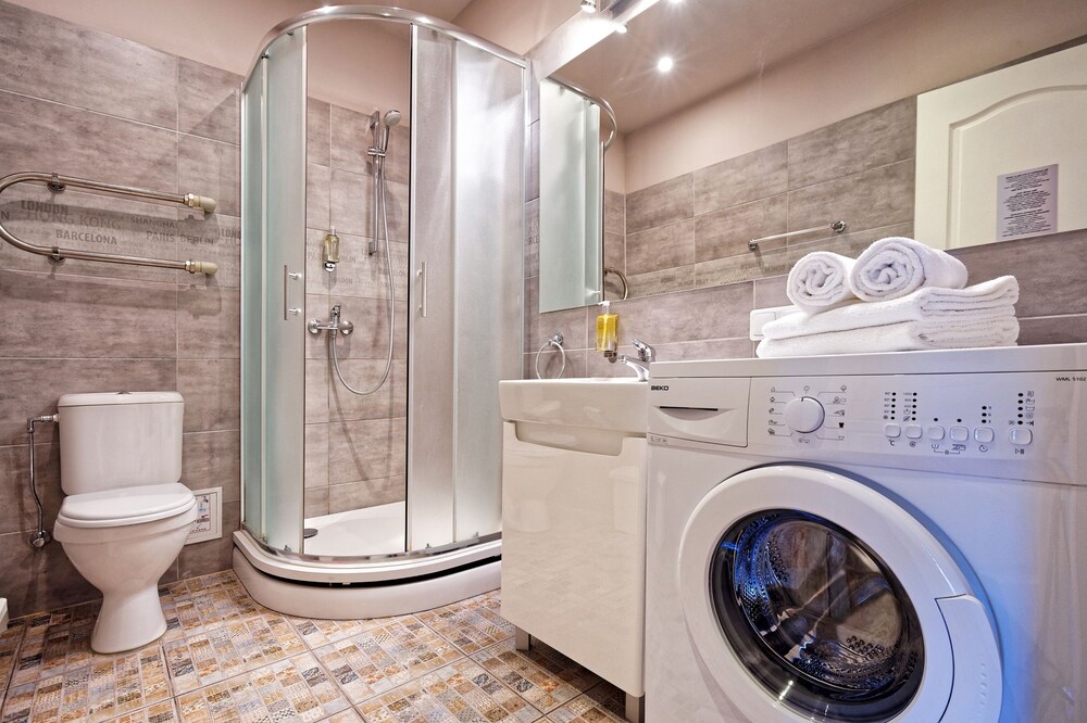 Apartment, 2 Bedrooms, Kitchen - Bathroom