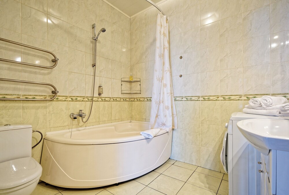 Apartment, 4 Bedrooms, Kitchen, City View - Bathroom