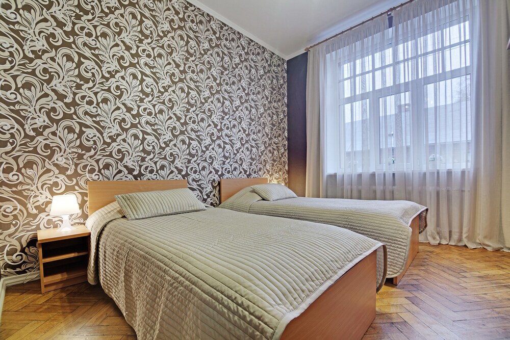 Triple room with shared lounge, bathroom and kitchen - Guestroom