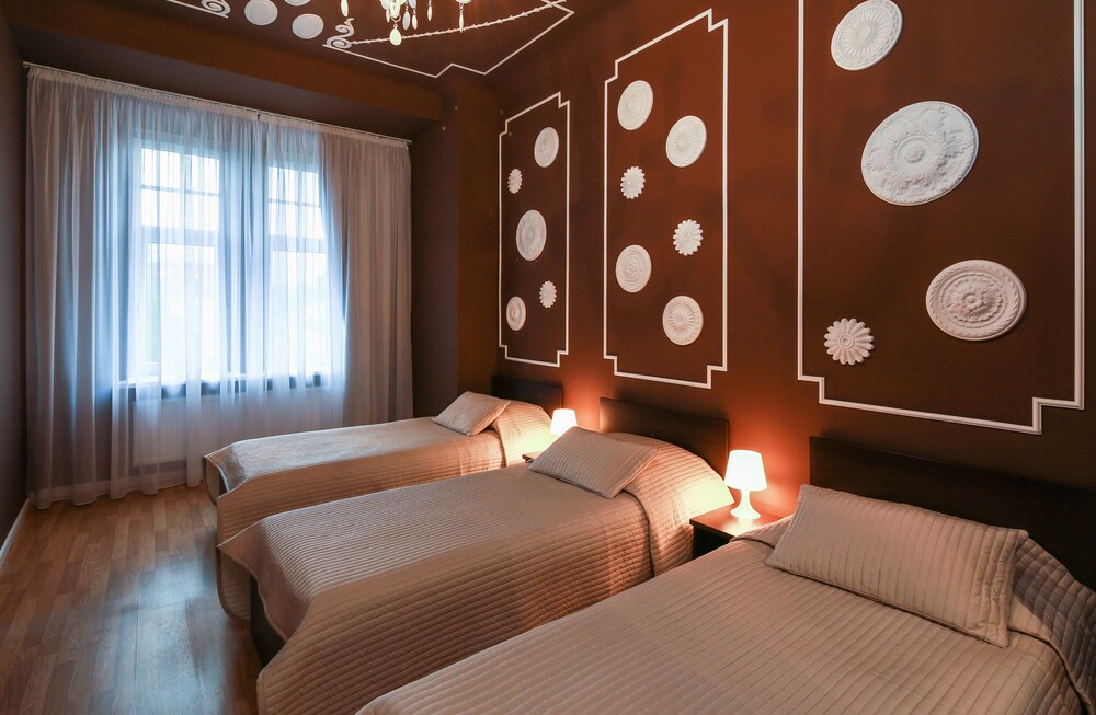 Triple room with shared lounge, bathroom and kitchen - Guestroom