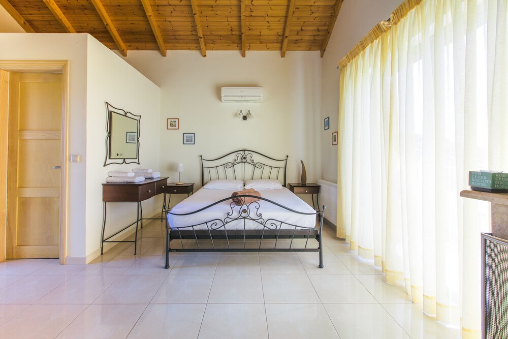 Studio - Guestroom
