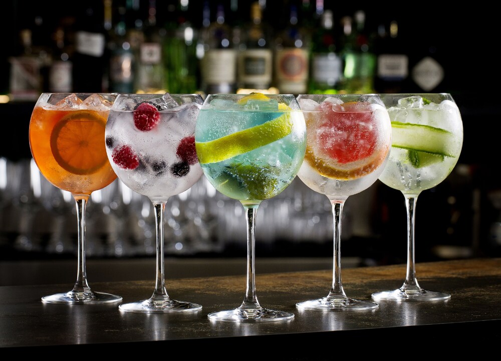 Hotel Bar